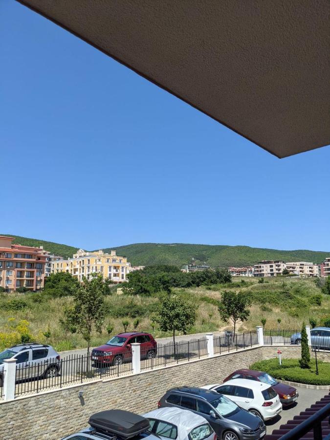 Sunny Star Dreams Condo W Prime Location, Pool, Sea View Свети-Влас Экстерьер фото