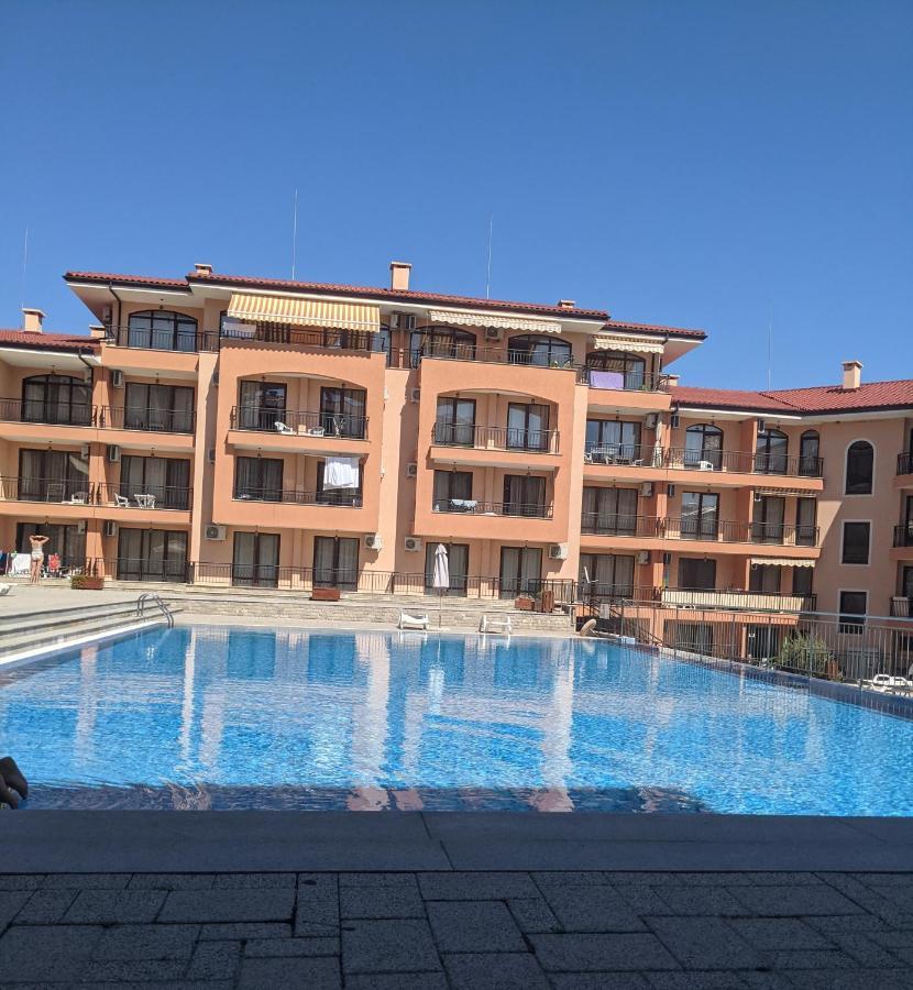 Sunny Star Dreams Condo W Prime Location, Pool, Sea View Свети-Влас Экстерьер фото