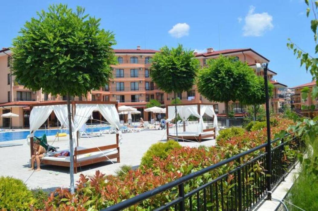 Sunny Star Dreams Condo W Prime Location, Pool, Sea View Свети-Влас Экстерьер фото