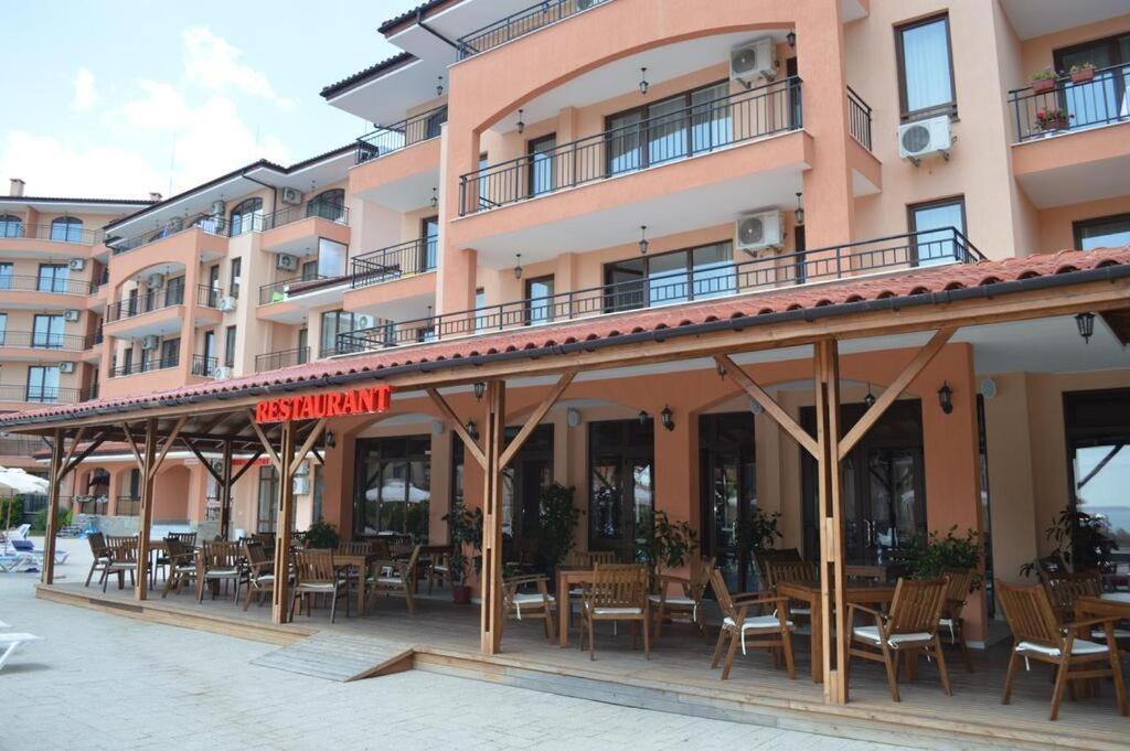 Sunny Star Dreams Condo W Prime Location, Pool, Sea View Свети-Влас Экстерьер фото