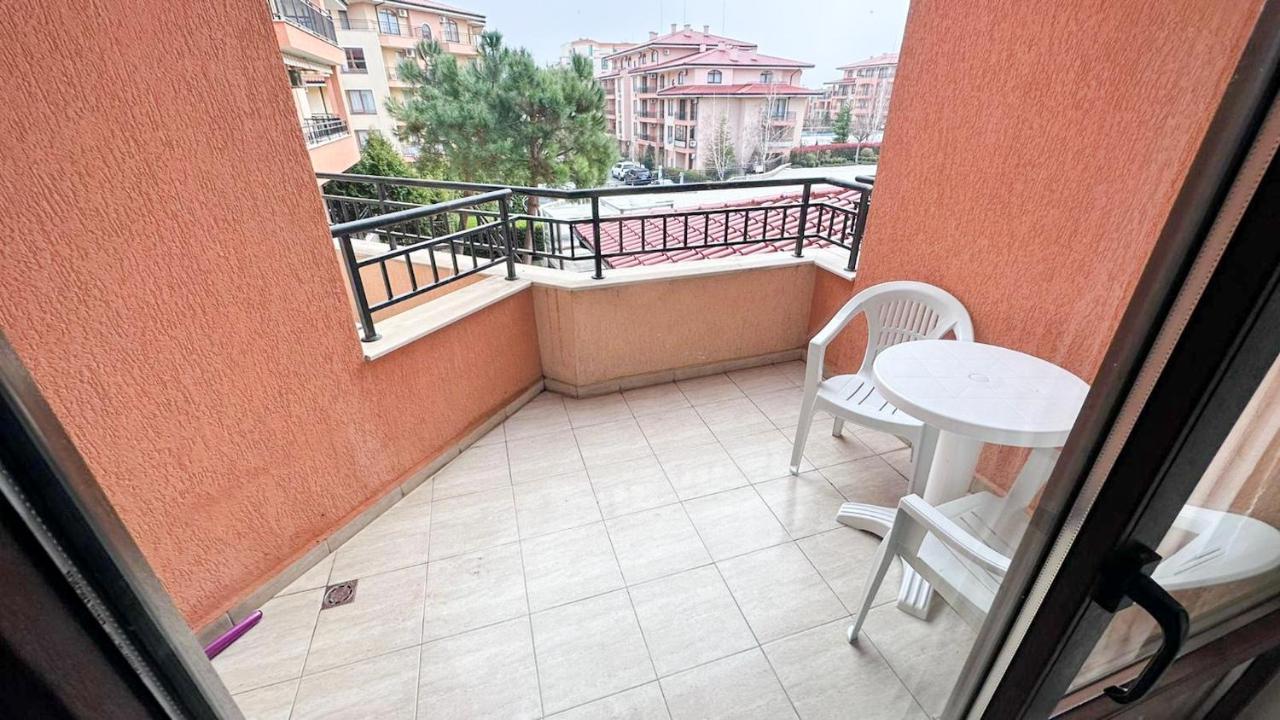 Sunny Star Dreams Condo W Prime Location, Pool, Sea View Свети-Влас Экстерьер фото