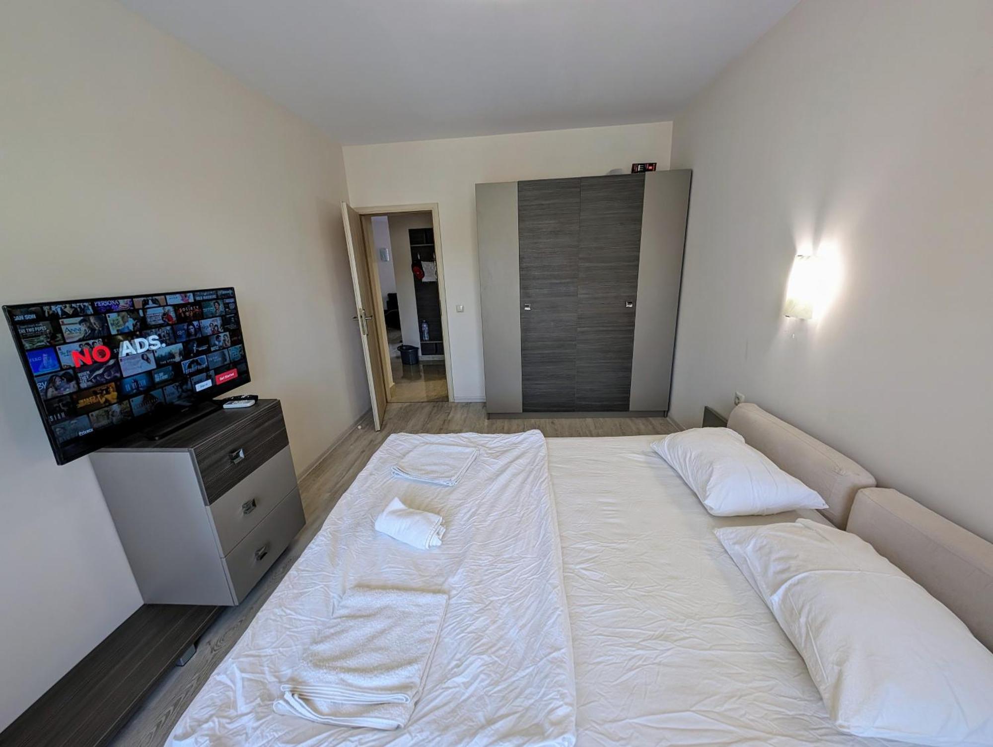 Sunny Star Dreams Condo W Prime Location, Pool, Sea View Свети-Влас Экстерьер фото