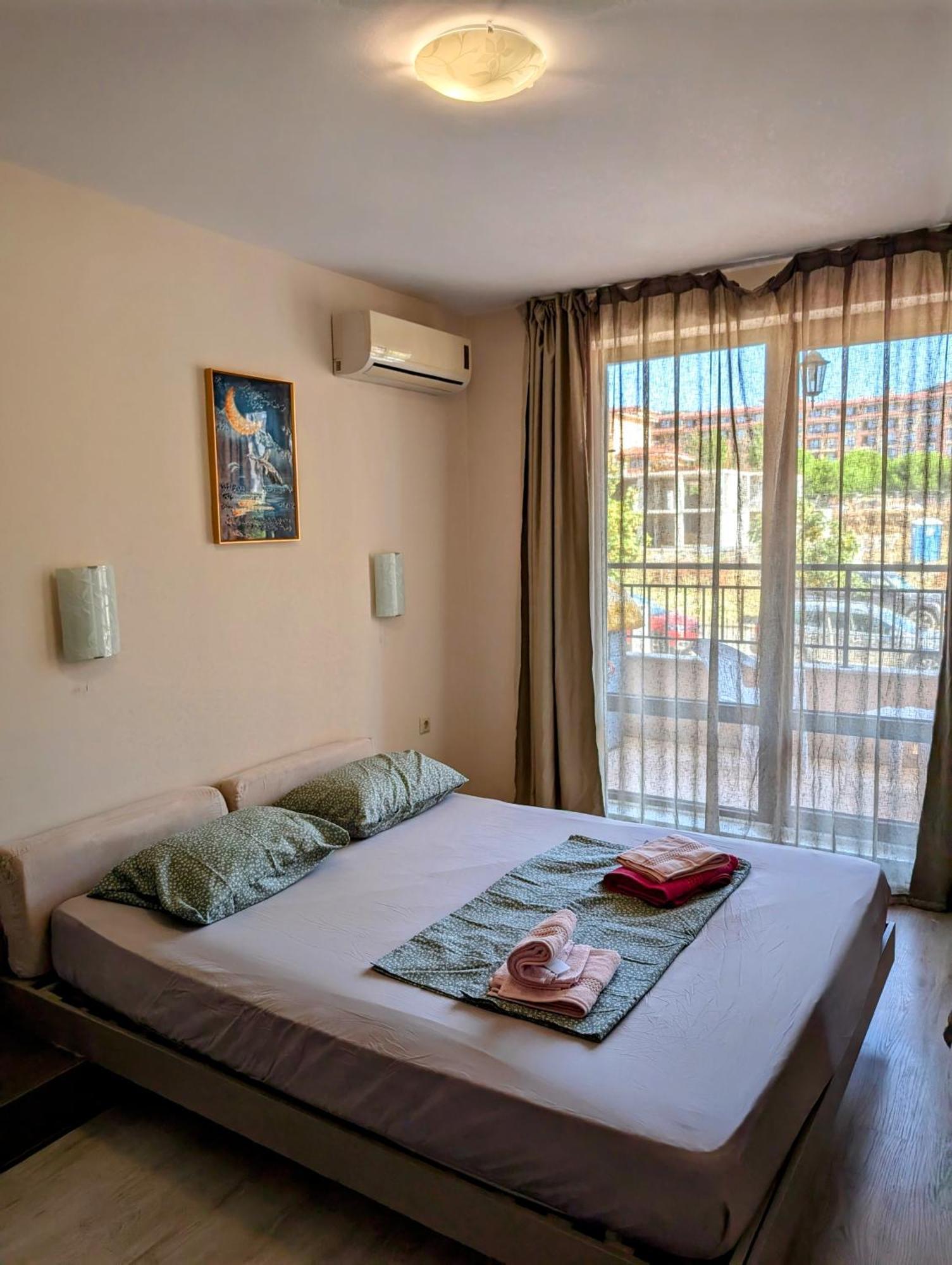 Sunny Star Dreams Condo W Prime Location, Pool, Sea View Свети-Влас Экстерьер фото